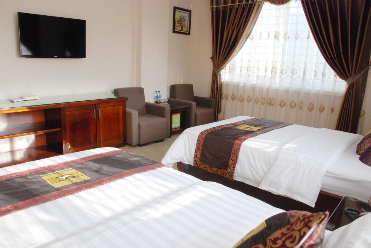 Hoa Cuong Hotel - Dong Van Extérieur photo