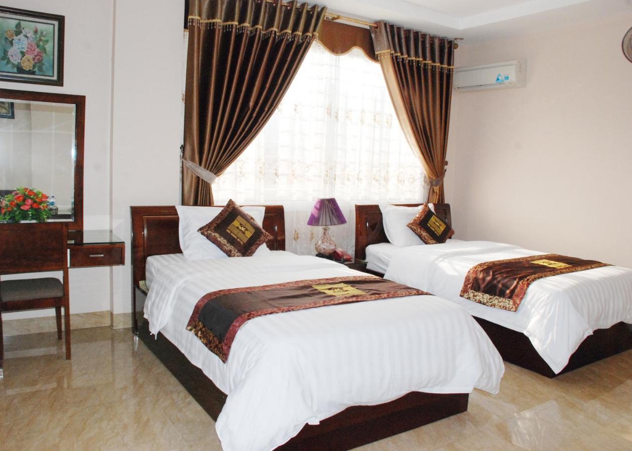 Hoa Cuong Hotel - Dong Van Extérieur photo